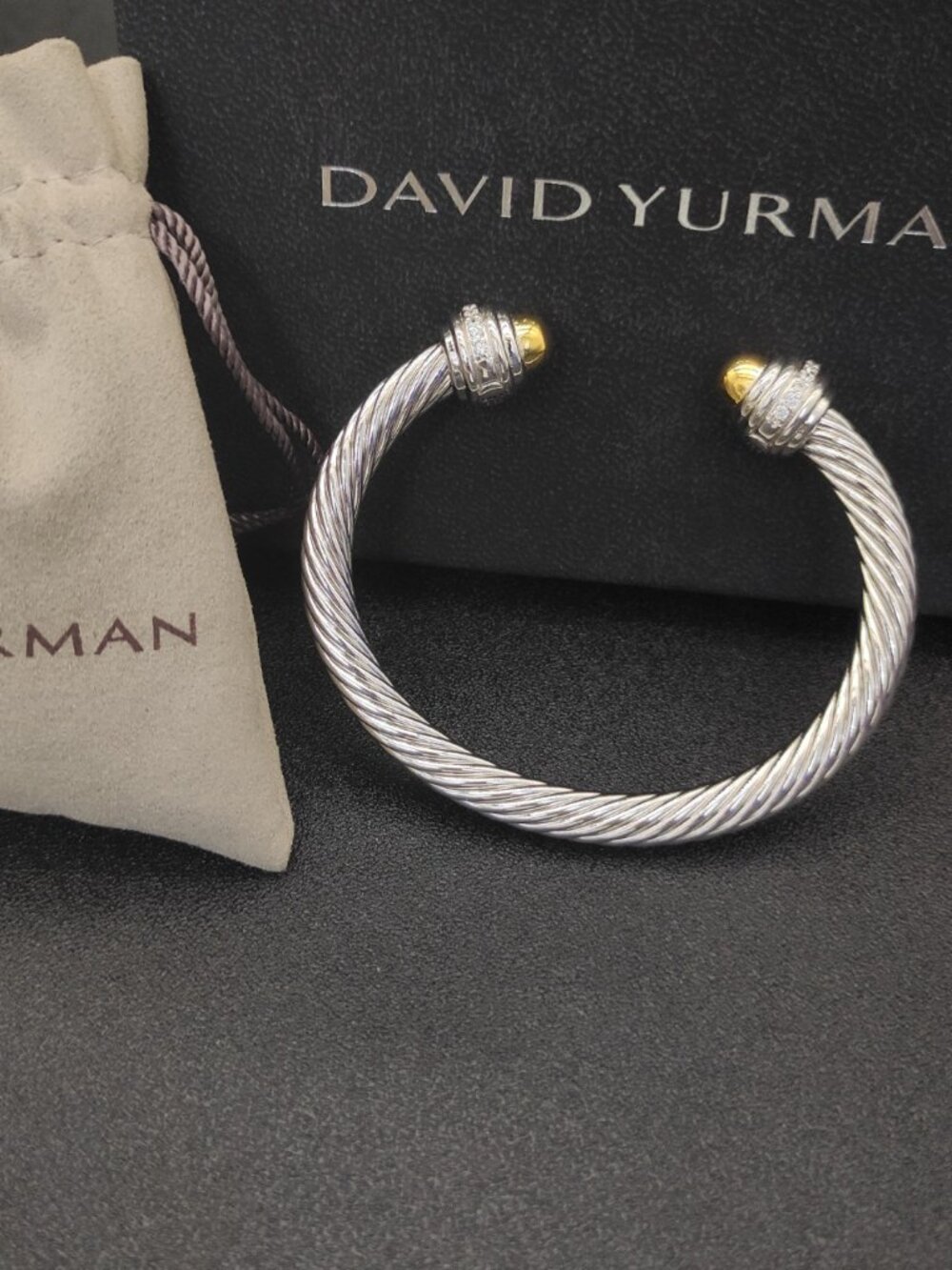 ♕David Yurman diamond-encrusted two-tone round bangle